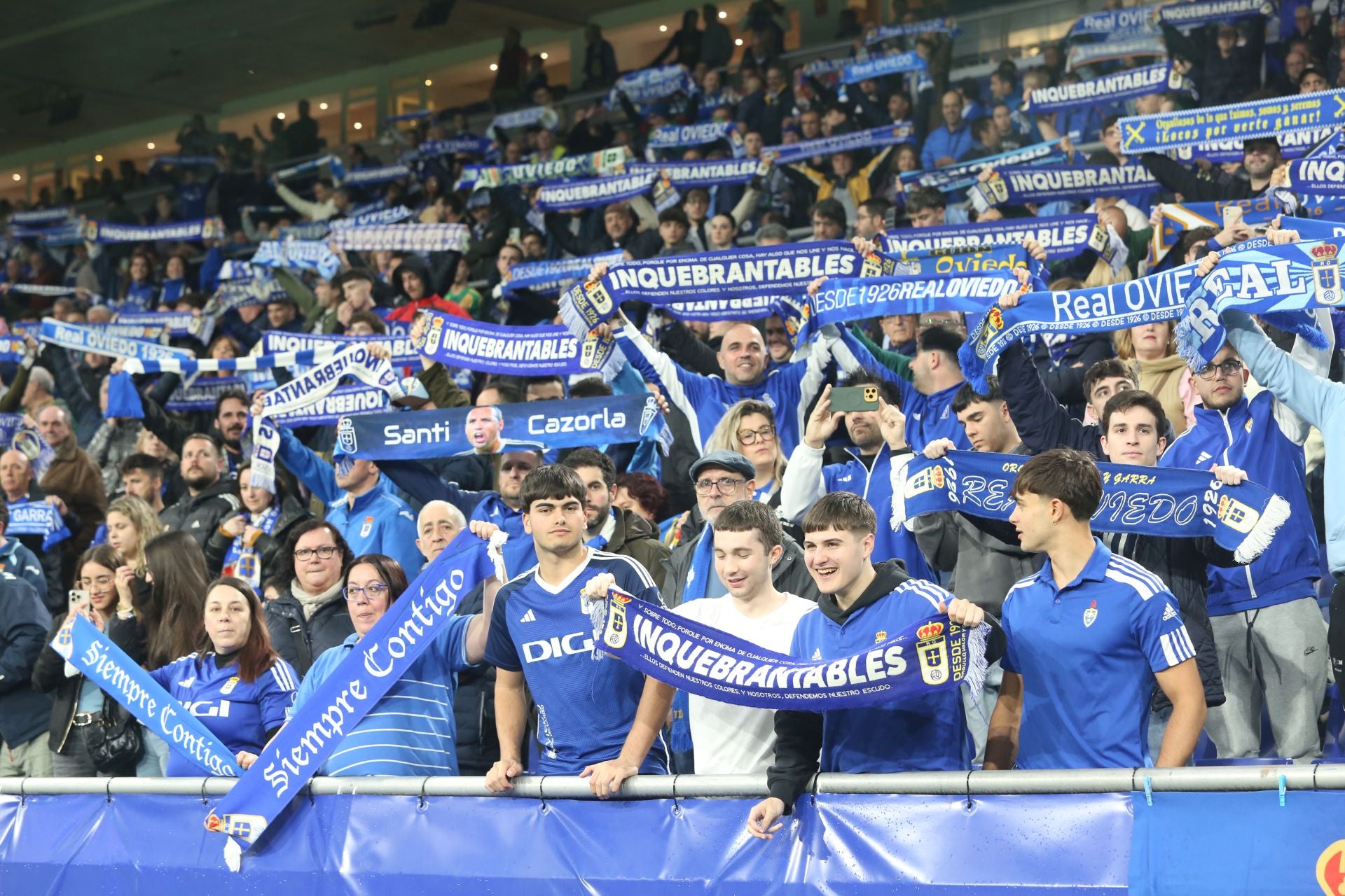 ¿Estuviste en el Real Oviedo-Racing de Ferrol? ¡Búscate en las fotos!