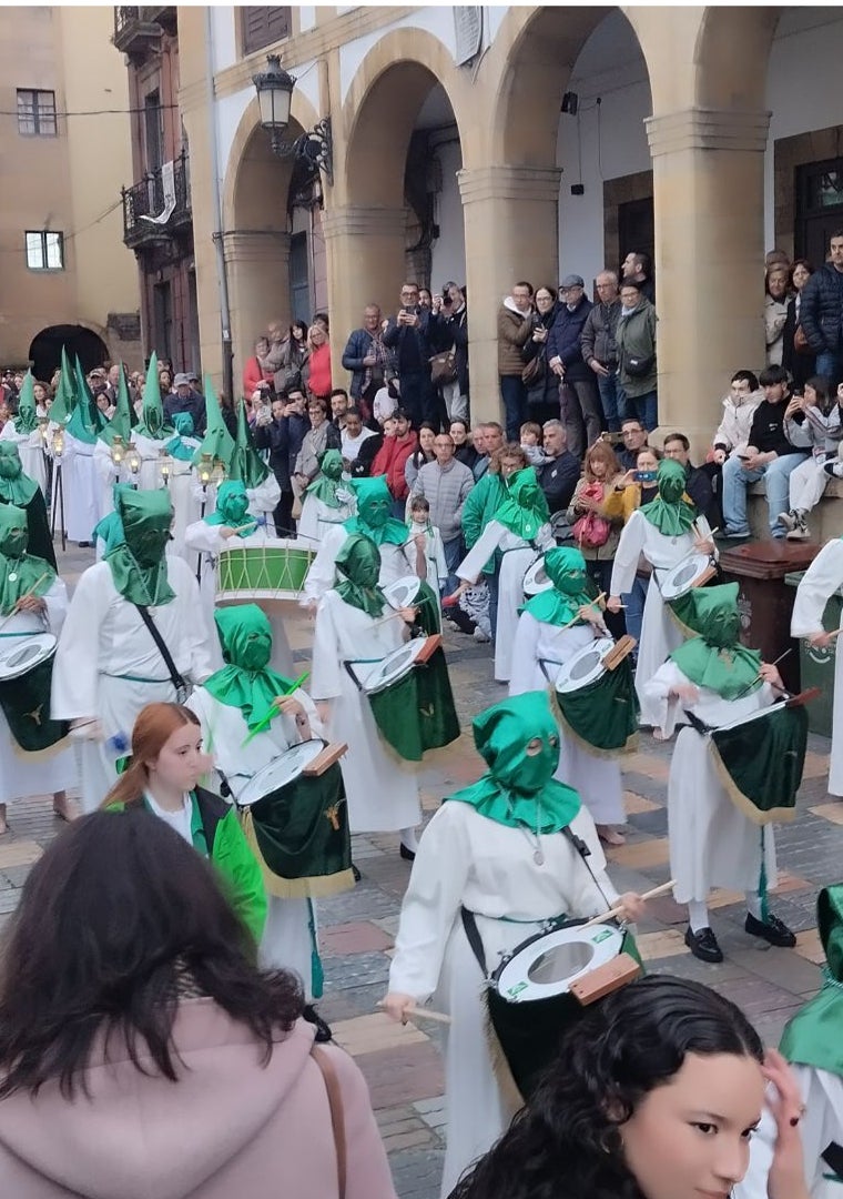 Imagen - La banda de tambores abría la marcha penitencial.
