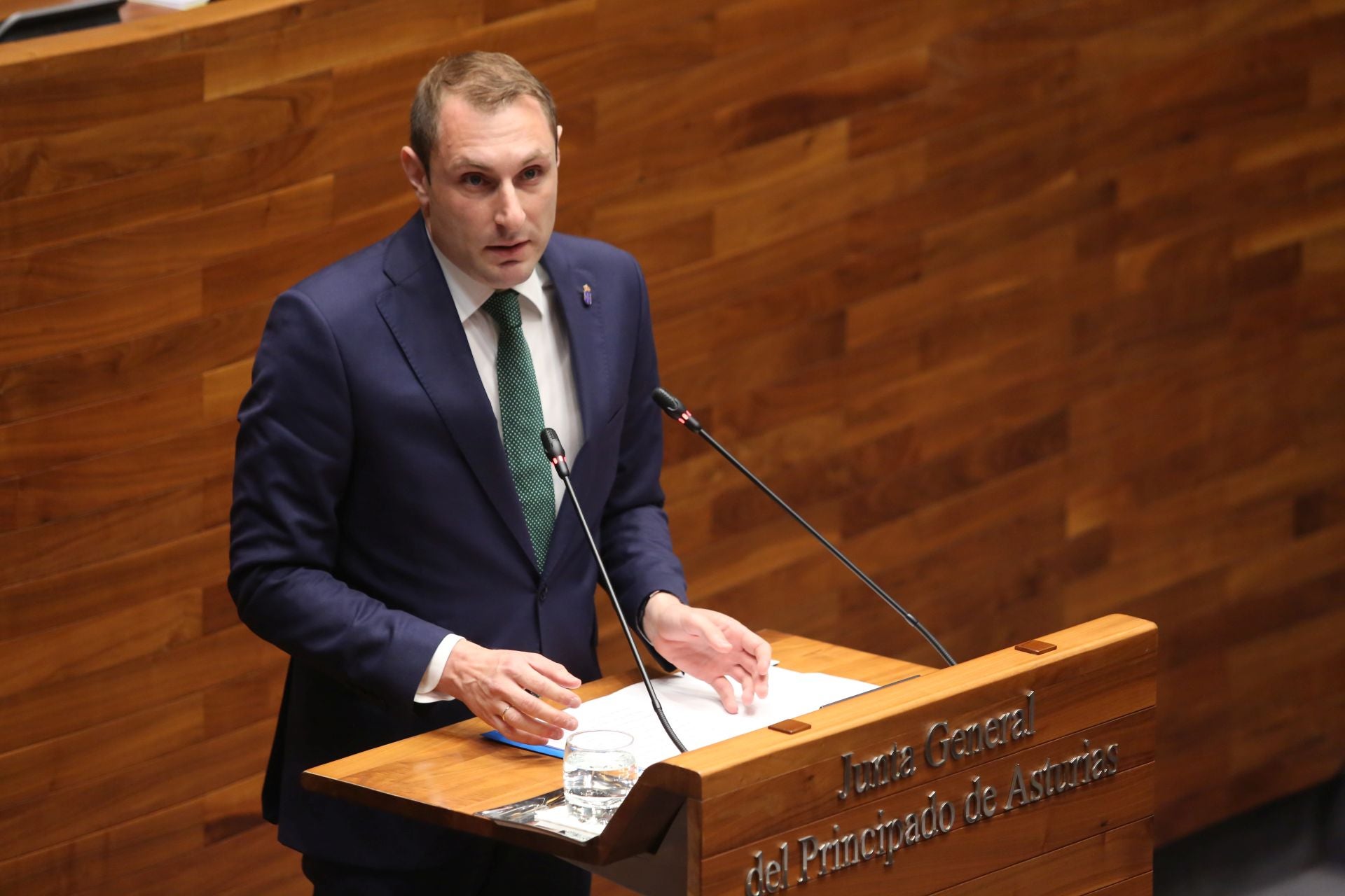Las imágenes del Pleno que acabó con la dimisión de Belarmina Díaz