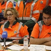 La presidenta del comité de empresa de Emulsa, Patricia Menéndez Campa, y el secretario del mismo, David del Amo García, en la rueda de prensa del martes.