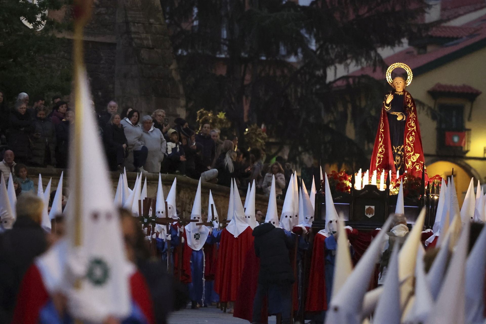 Procesión del Encuentro en Avilés