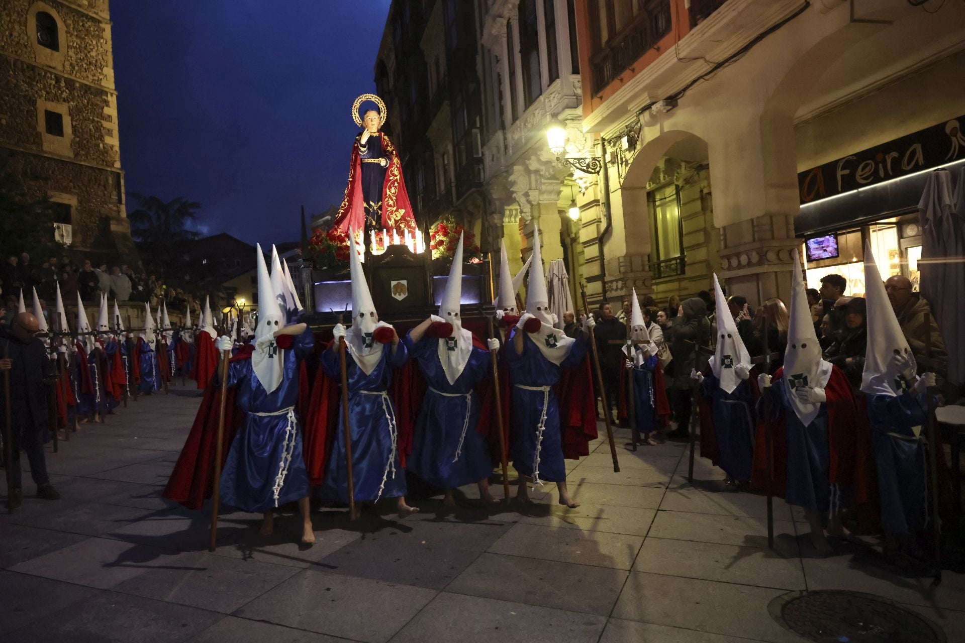 Procesión del Encuentro en Avilés