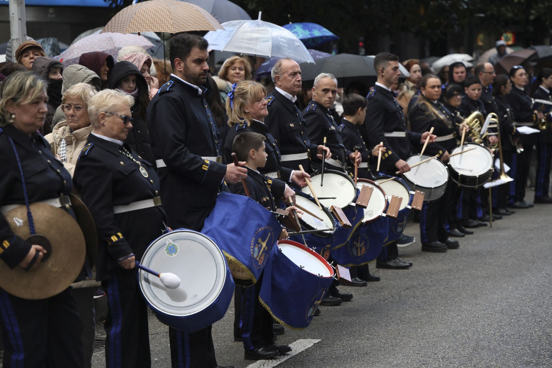 El Encuentro Camino del Calvario recorre Gijón