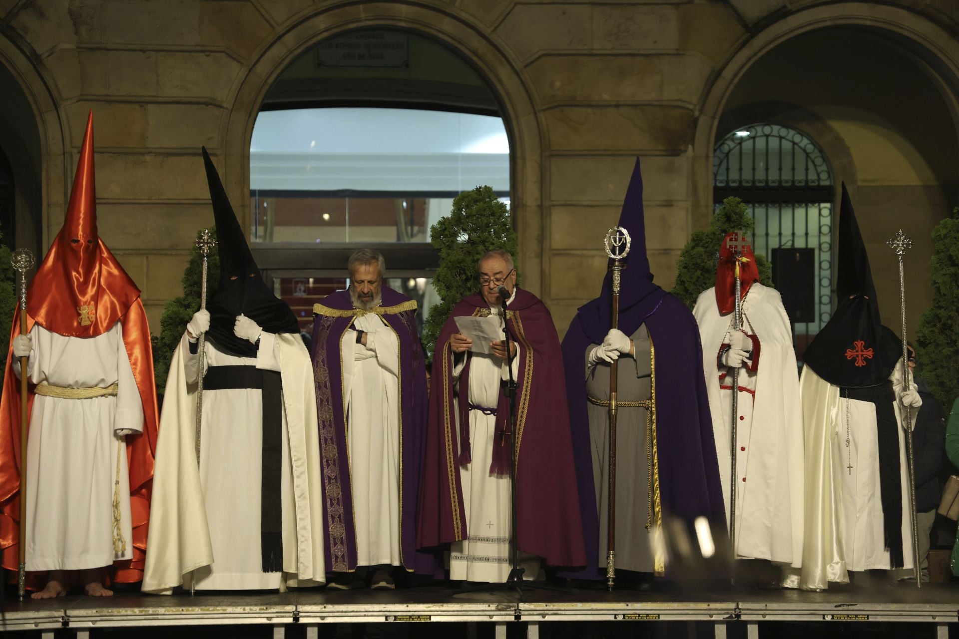 El Encuentro Camino del Calvario recorre Gijón