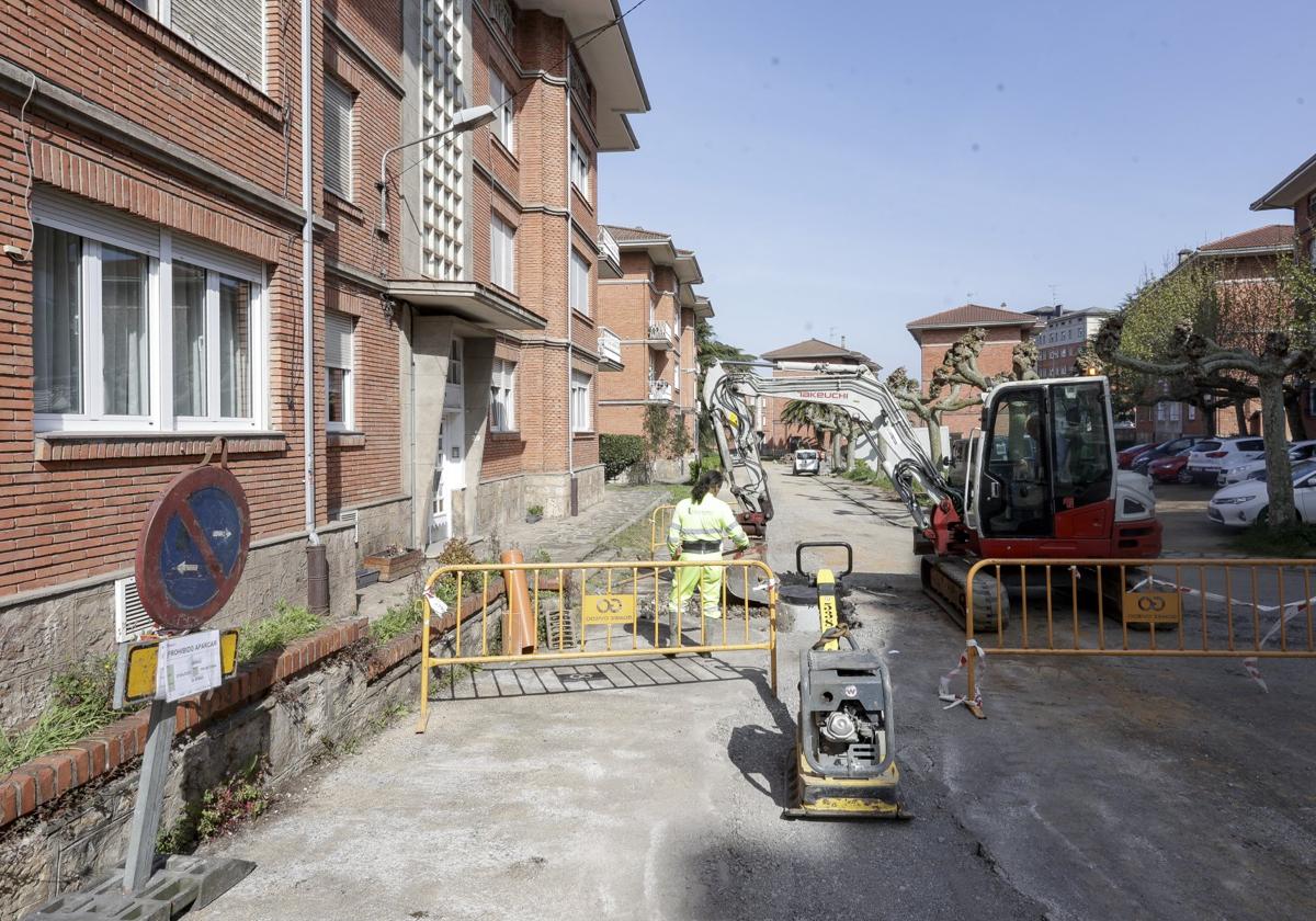 La urbanización de La Rocica, en Avilés, concluirá en cuatro meses