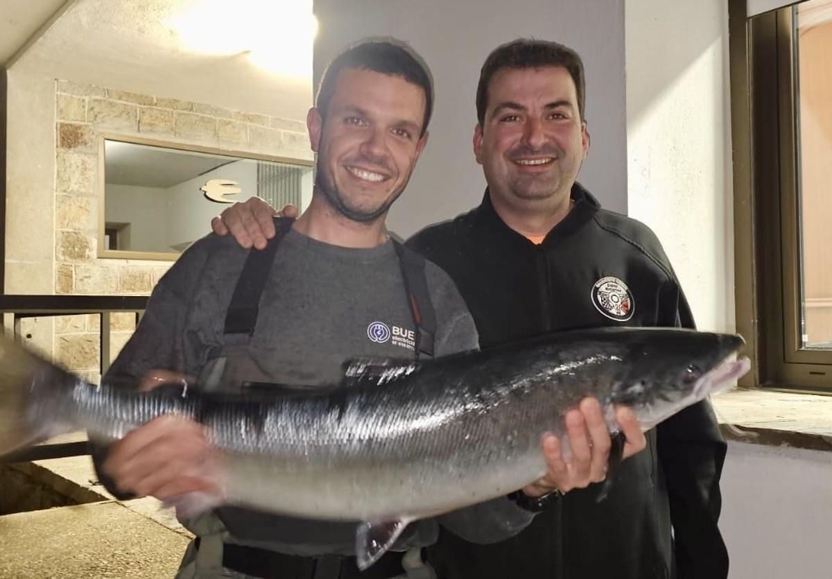 El campanu de Asturias pesó casi 7 kilos