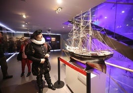 Una visita guiada en el Museo de Historia Urbana de Avilés.