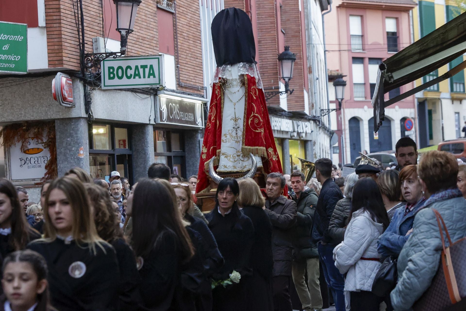 Procesión de la Virgen del Rosario en Candás
