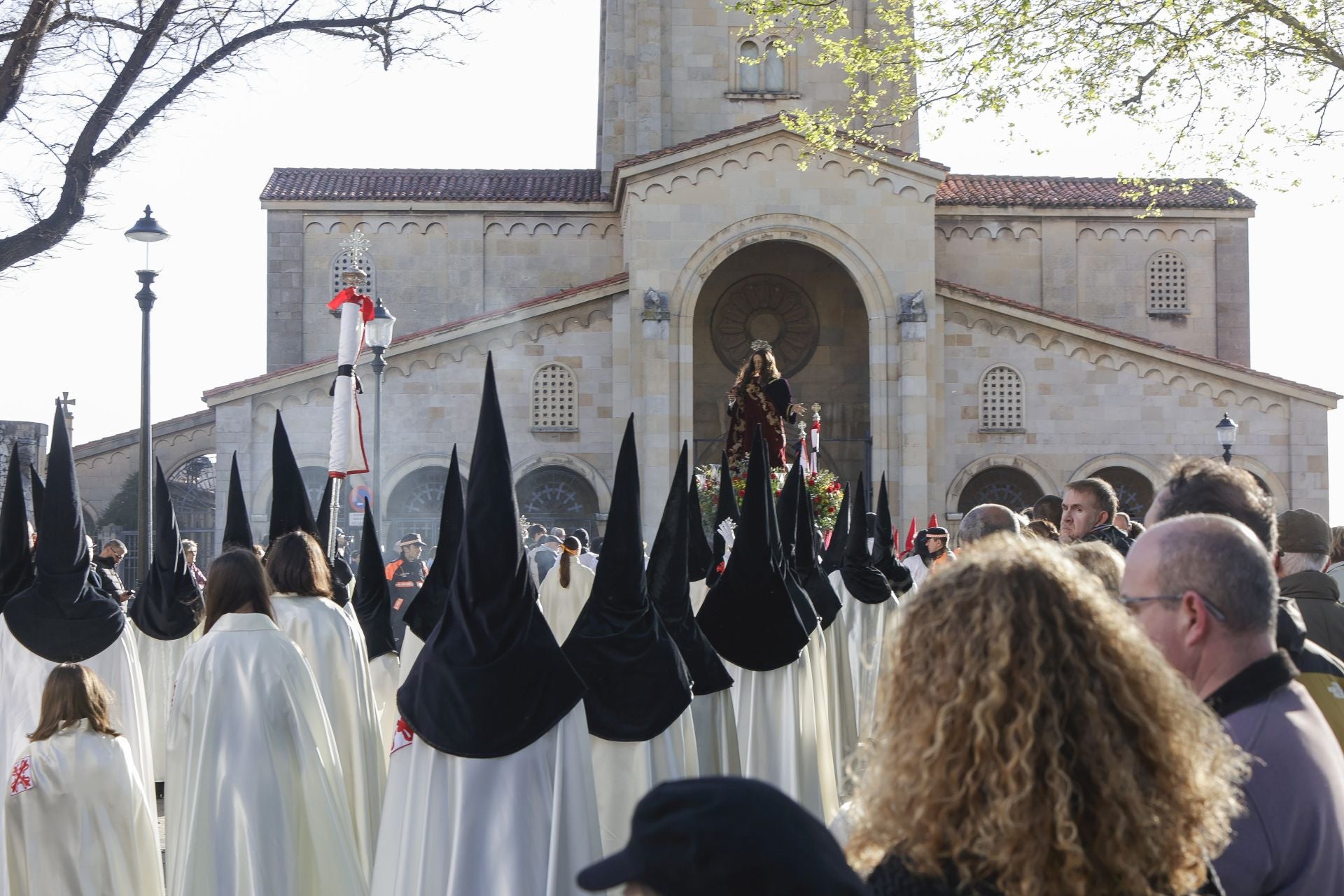 Emoción en el recorrido de La Soledad en Gijón