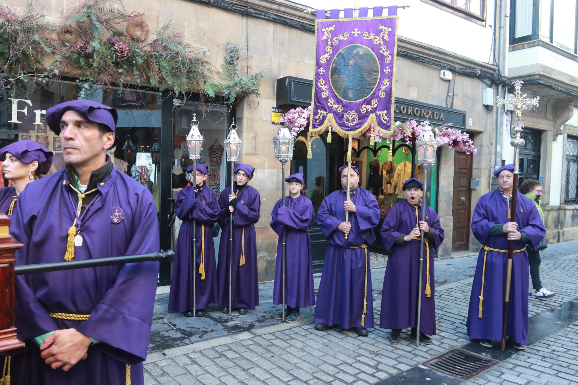 Así vivió Villaviciosa la procesión de la Soledad