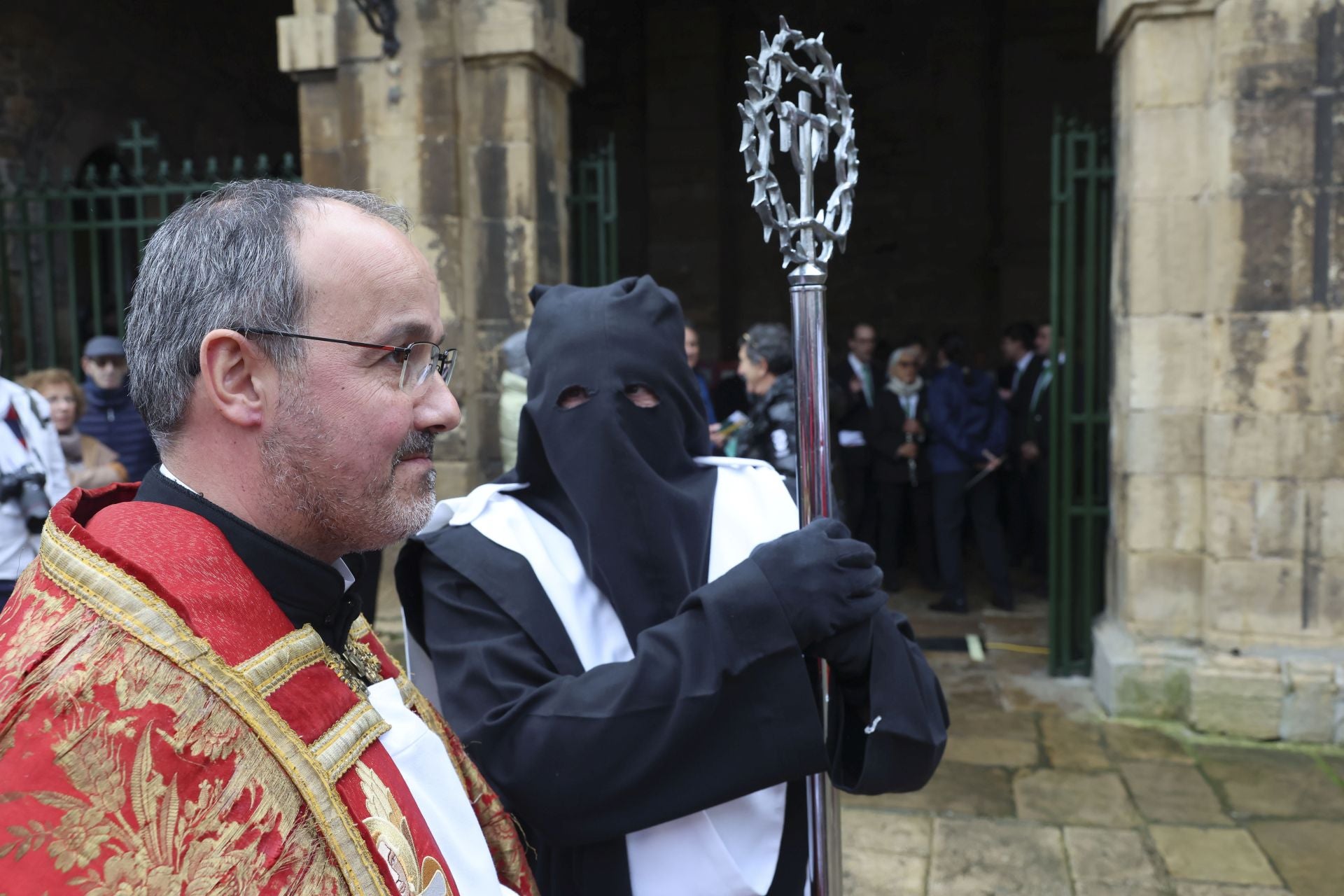 Las mejores imágenes de la procesión del Santo Entierro en Avilés