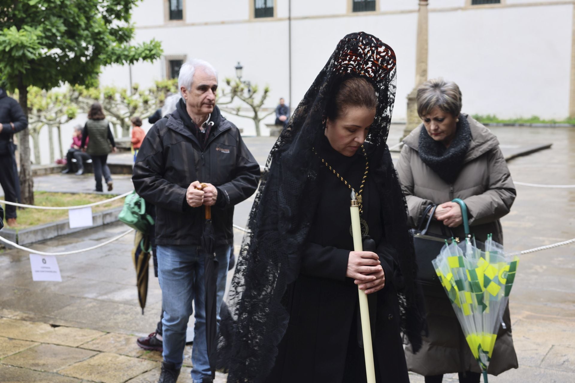 Las mejores imágenes de la procesión del Santo Entierro en Avilés
