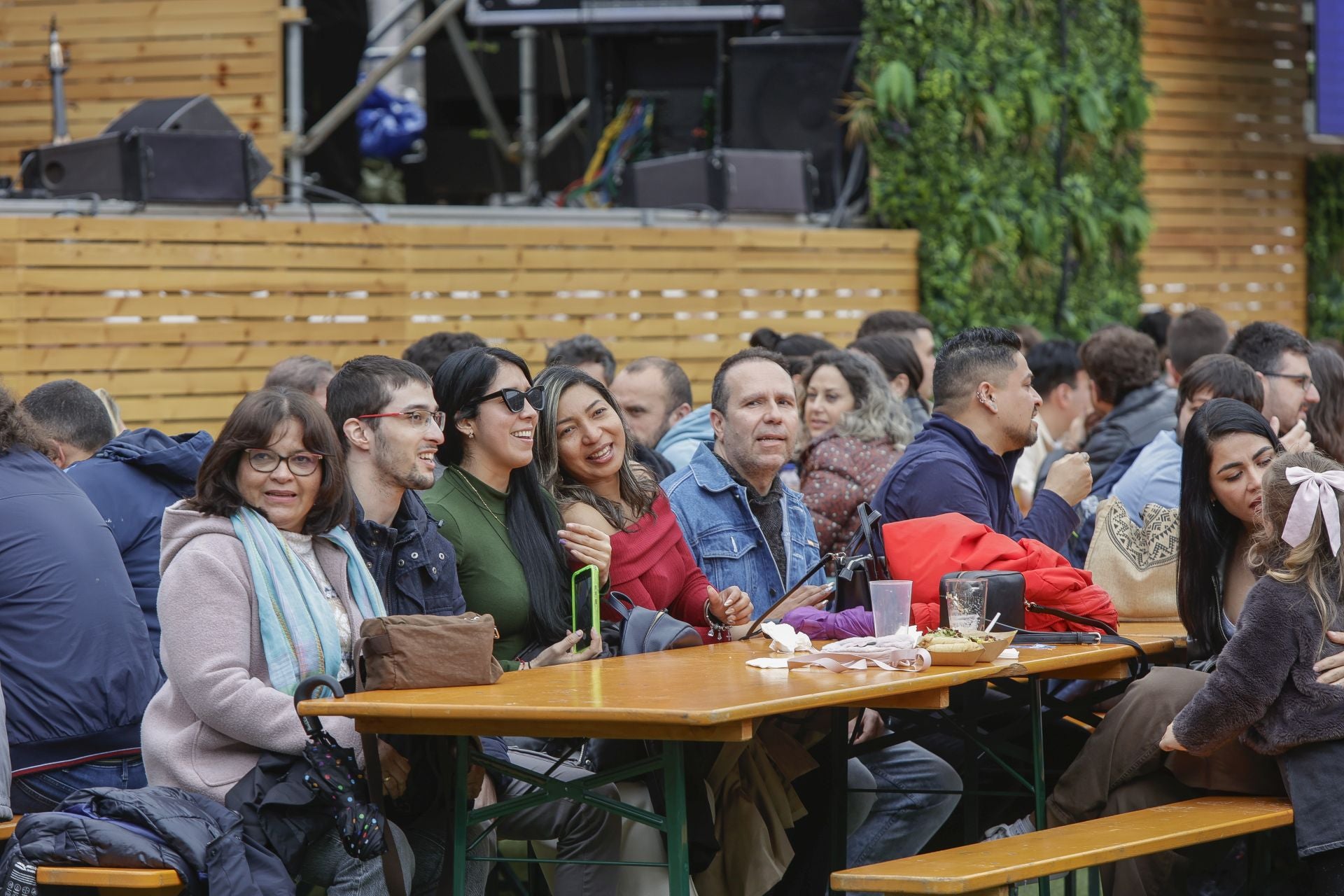 Sábado de Semana Santa, entre Primer Sidre y Fiesta de la Cerveza