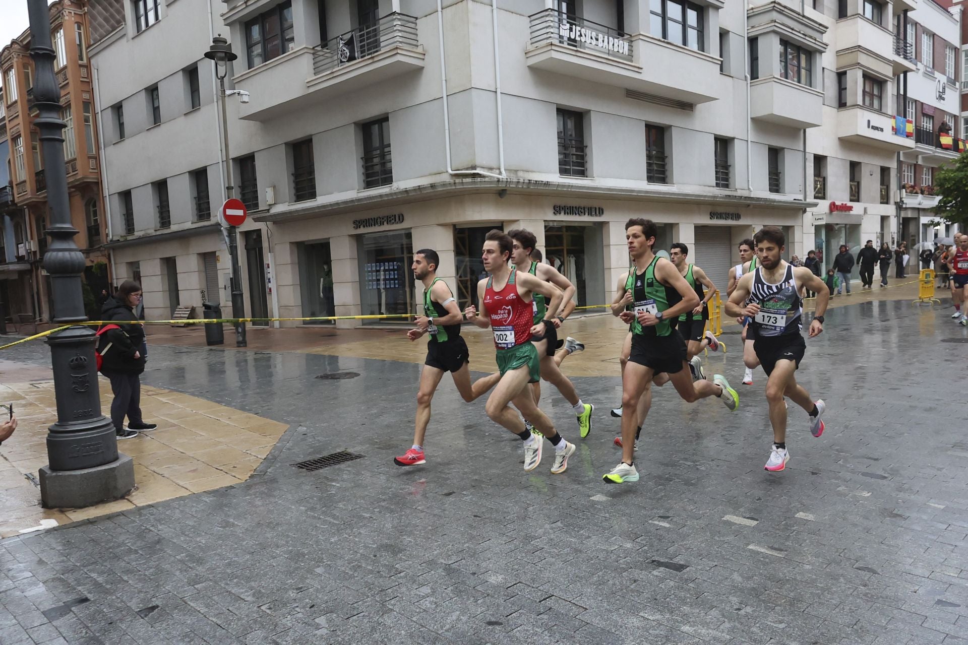 La Milla Urbana de Avilés vence a la lluvia