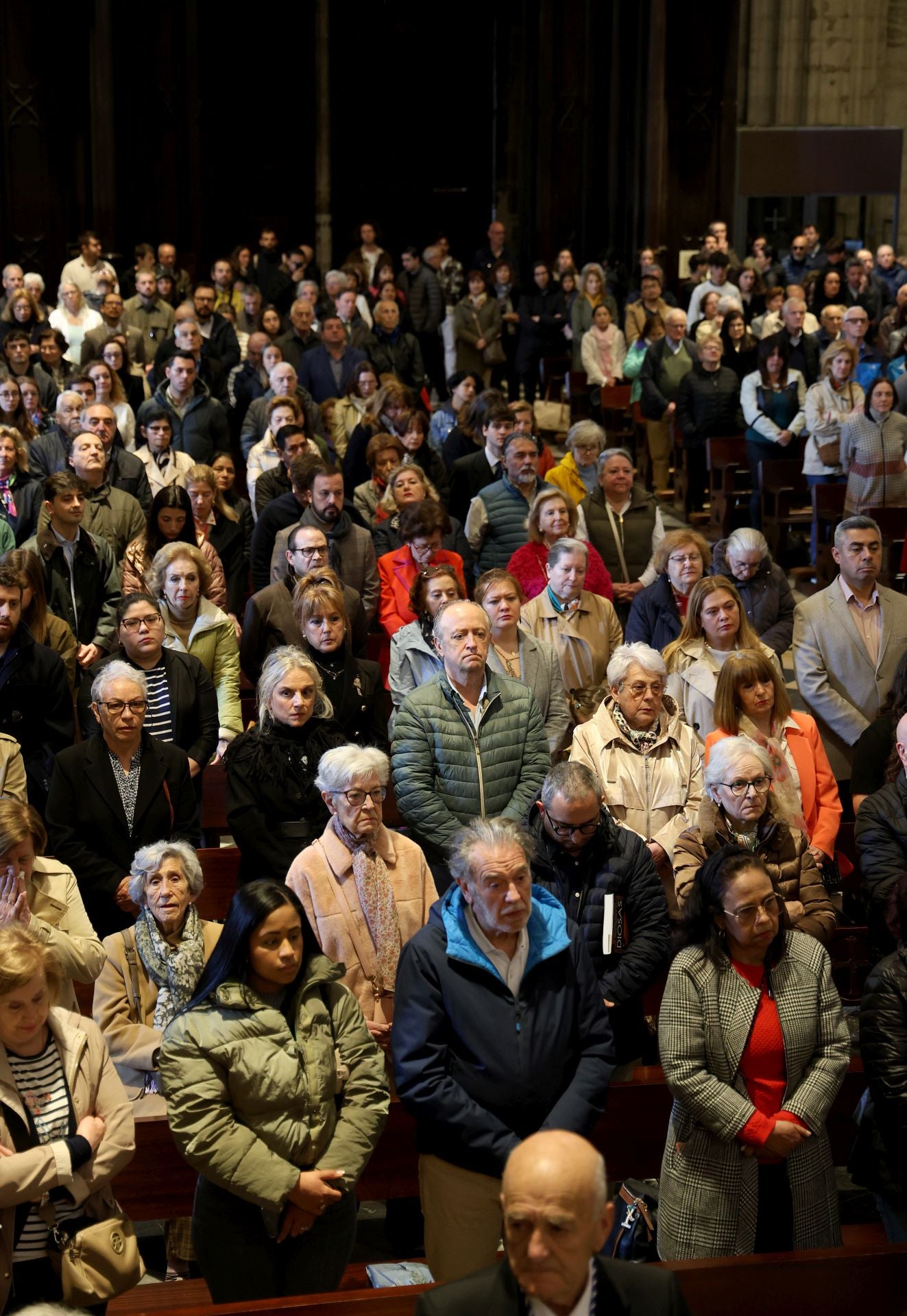 Misa y procesión por el Domingo de Pascua en Oviedo
