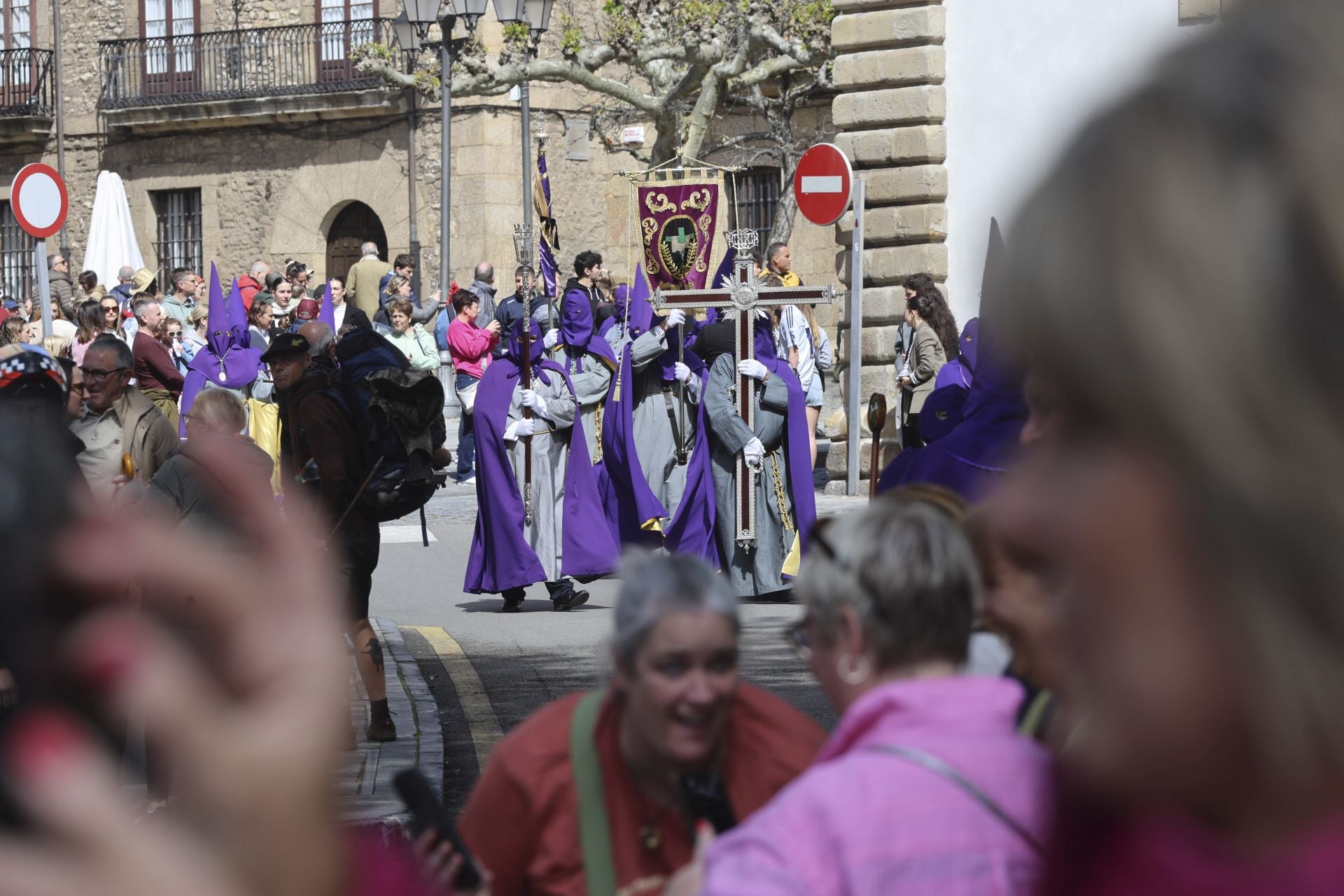 La Virgen y Jesús se encuentran frente al Cantábrico en Gijón