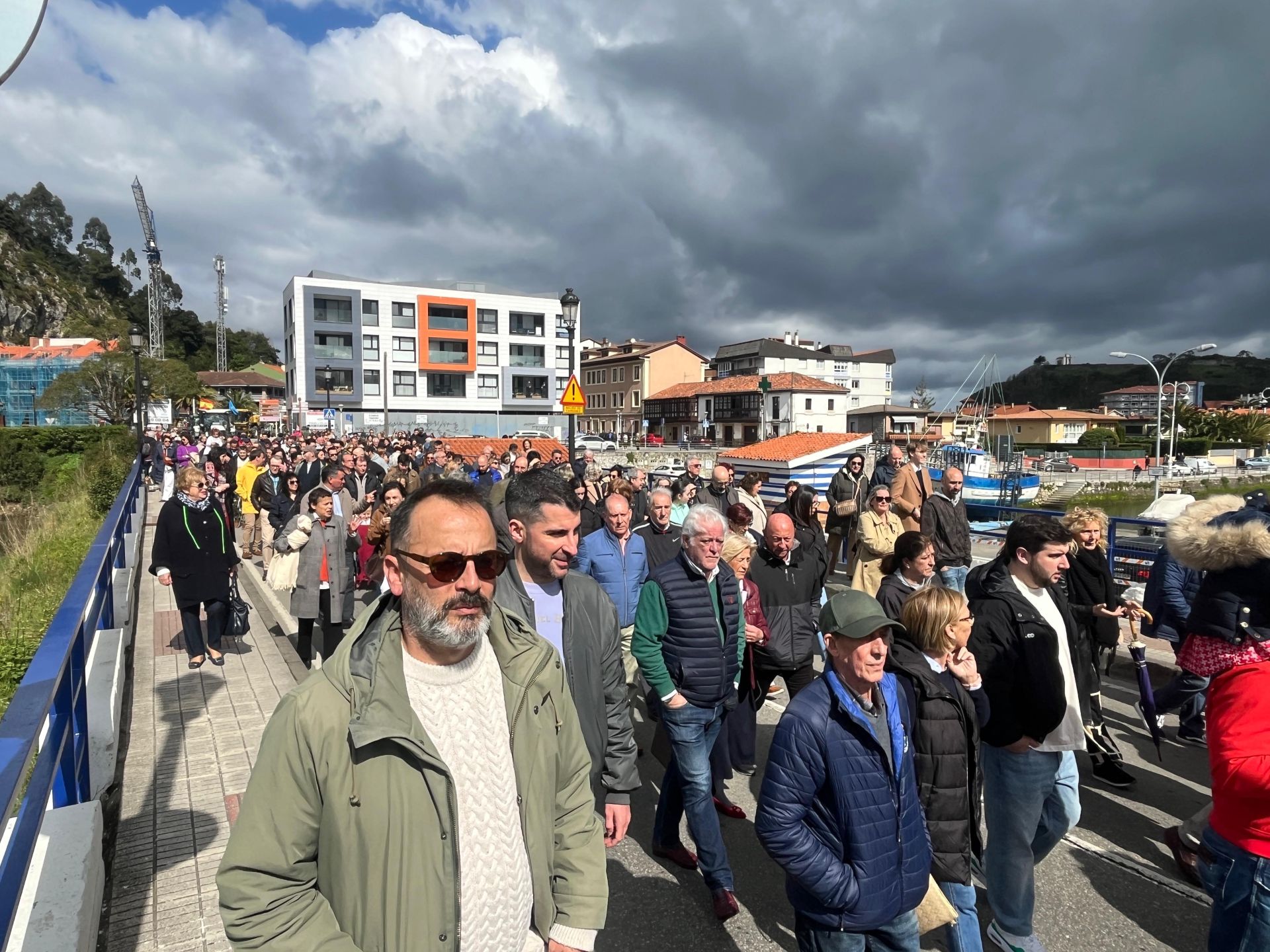 Clamor en Ribadesella contra el cierre de su puente