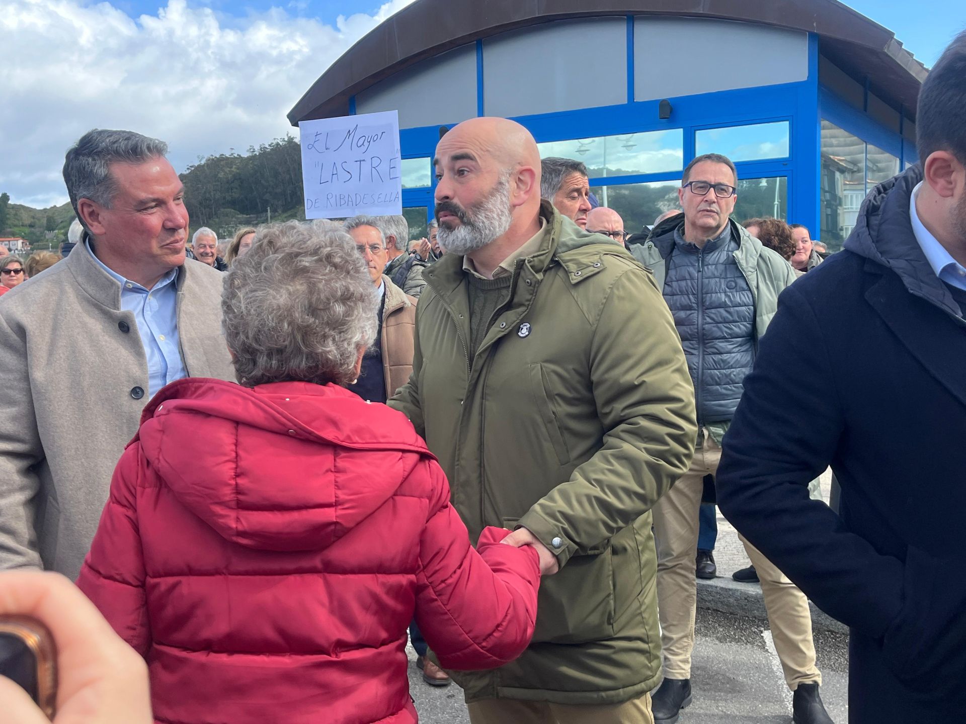 Clamor en Ribadesella contra el cierre de su puente