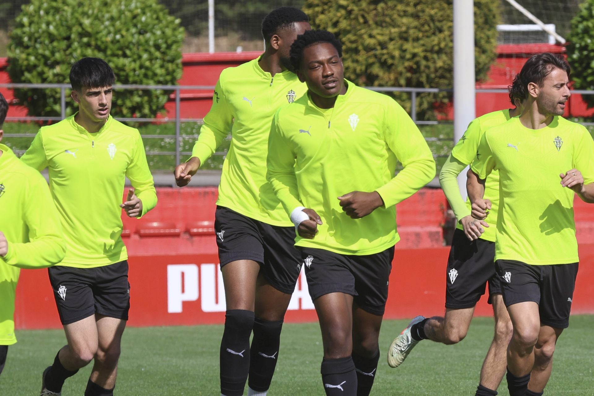 Entrenamiento del Sporting de Gijón en Mareo: próxima parada a Cádiz