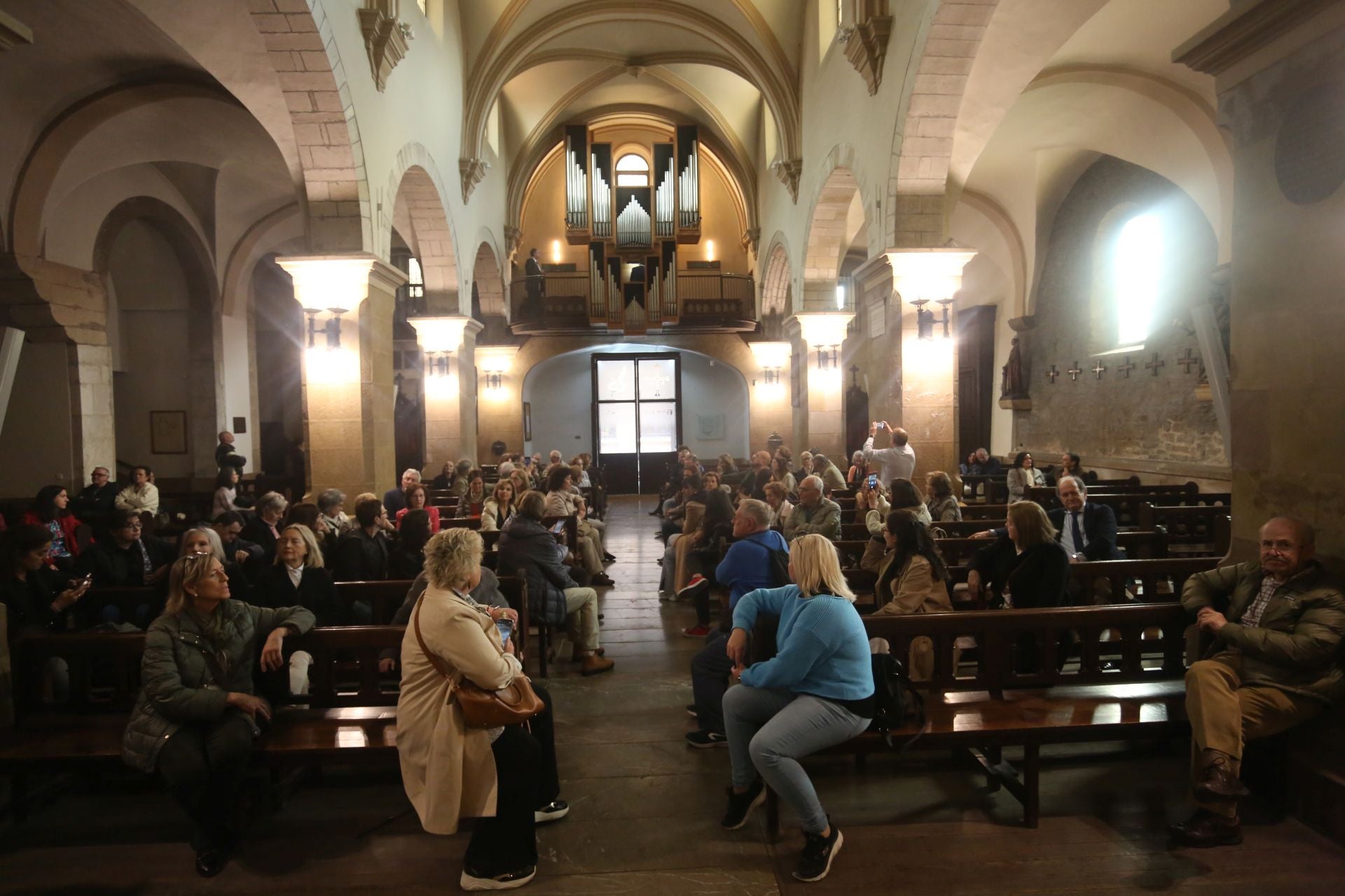 &#039;Paseo musical por los órganos de Vetusta&#039;
