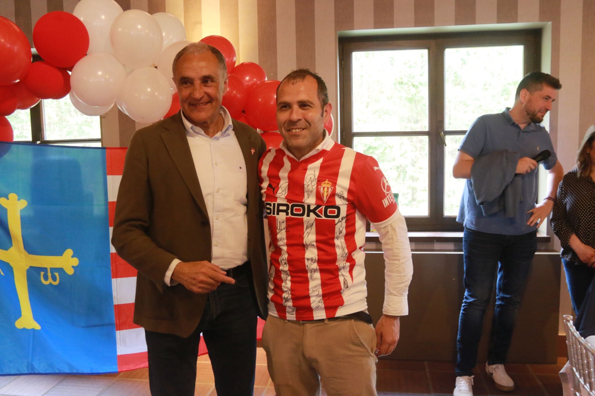 Primer encuentro de aficionados del Sporting de Gijón en Cangas de Onís