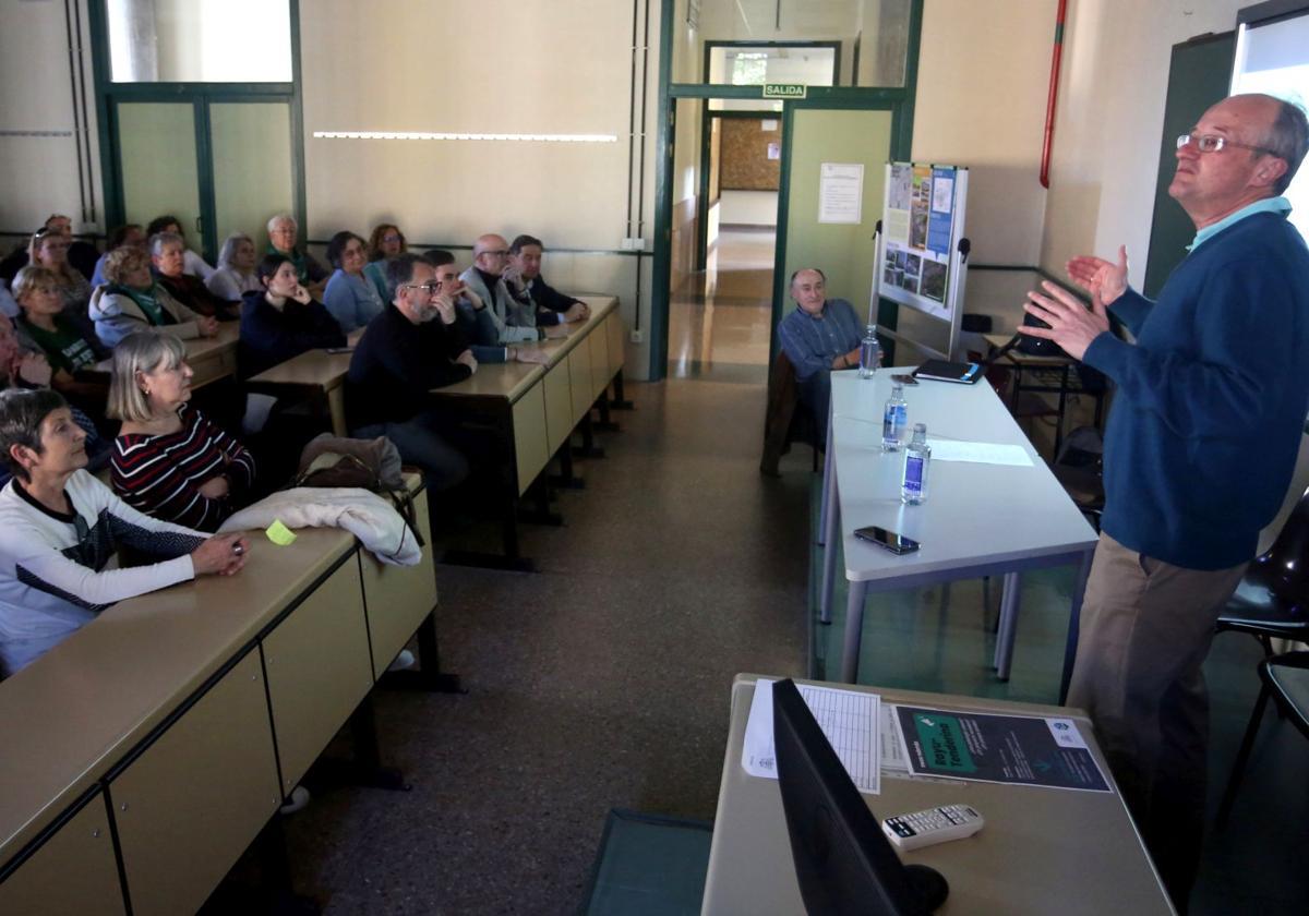 «Hace falta un plan integral para Mercadín, Rayo y La Tenderina que evite la segregación»