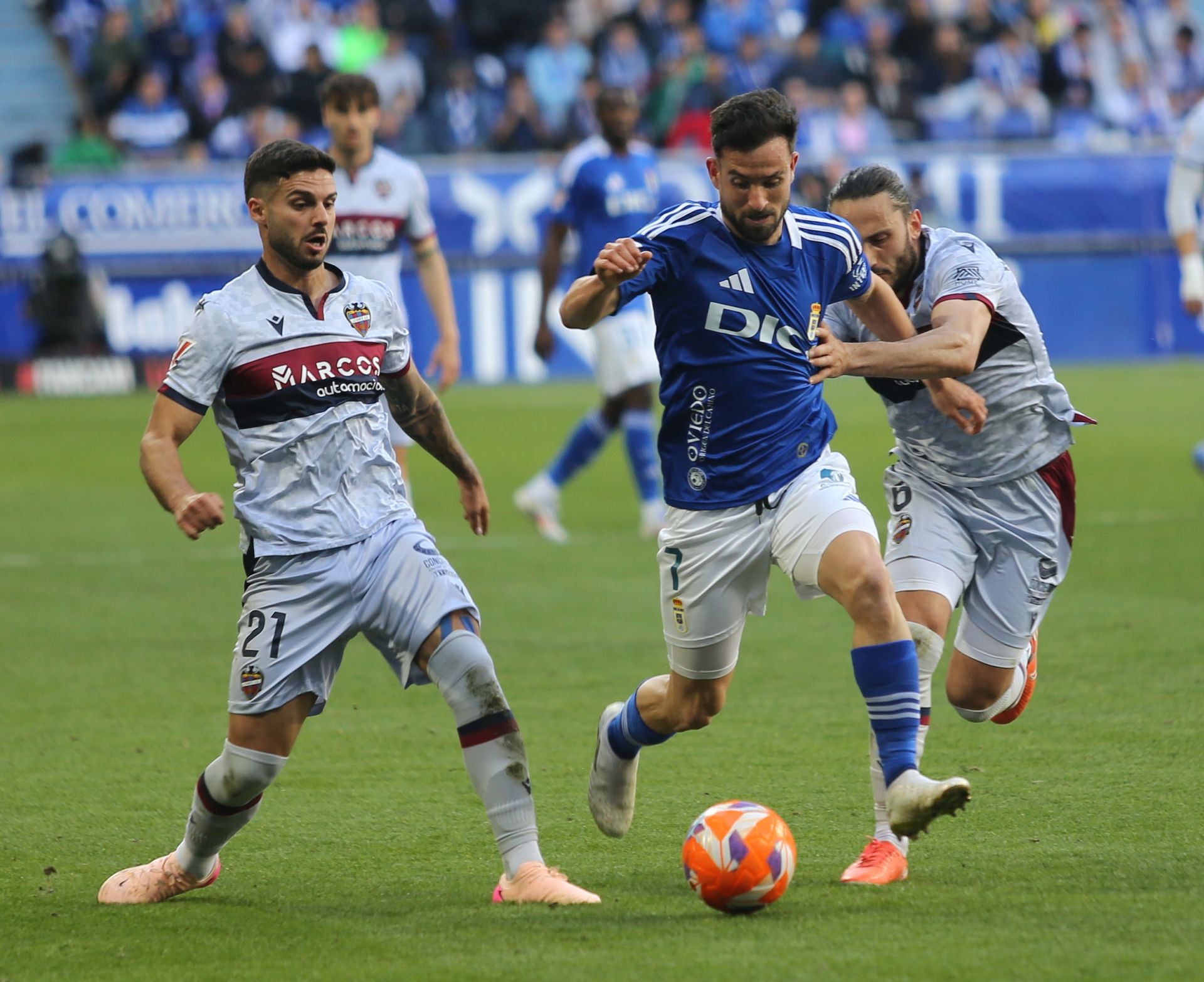 Las mejores imágenes del Real Oviedo - Levante