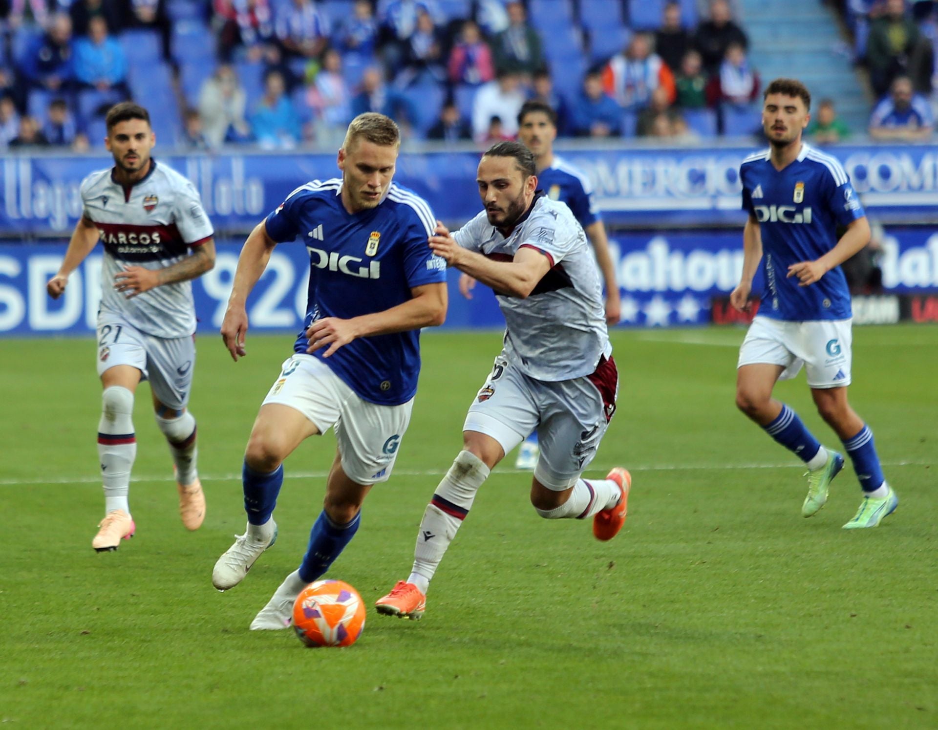 Las mejores imágenes del Real Oviedo - Levante