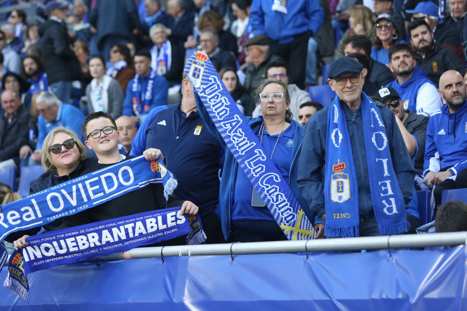 ¿Estuviste en el Real Oviedo - Levante? ¡Búscate en las fotos!