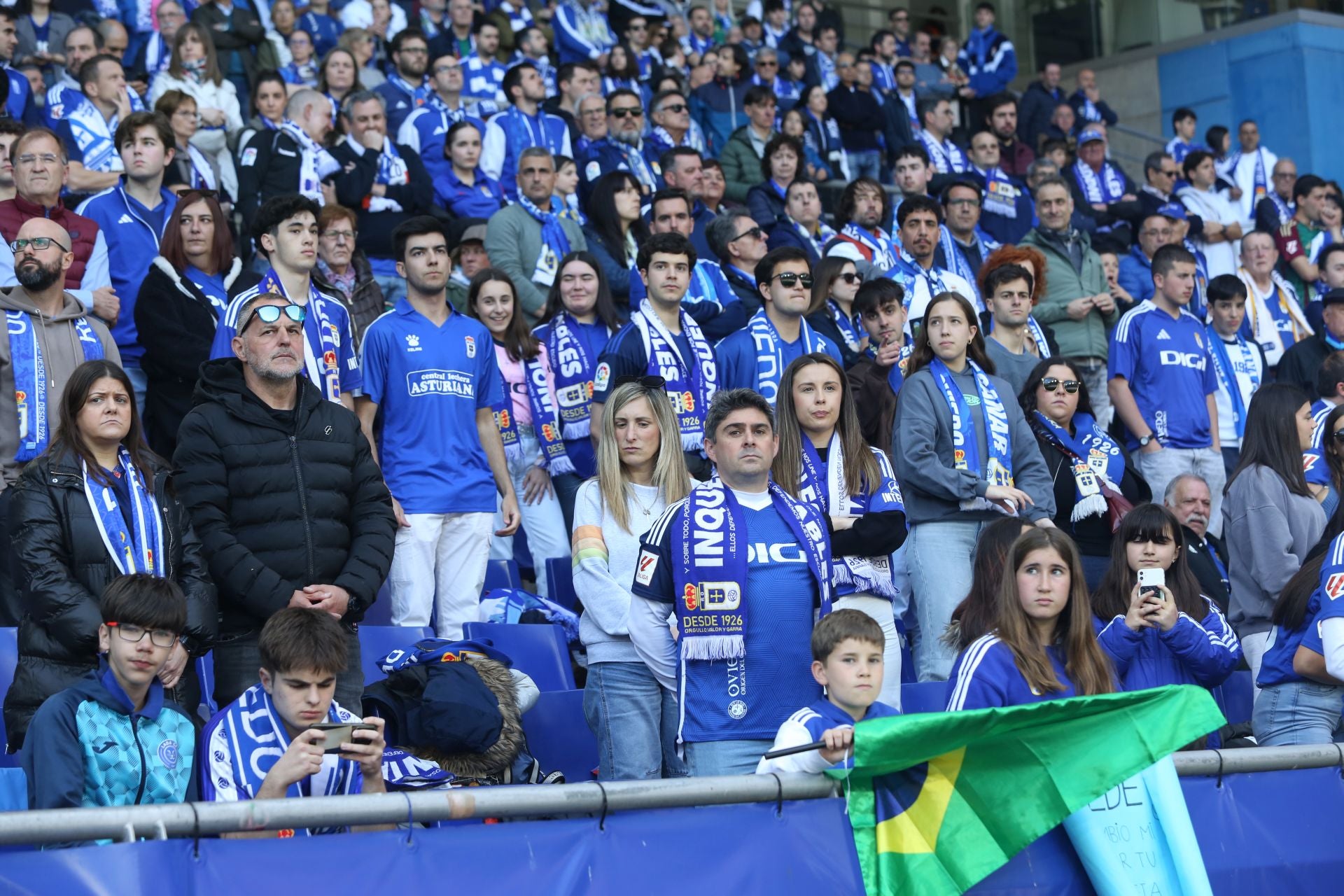 ¿Estuviste en el Real Oviedo - Levante? ¡Búscate en las fotos!