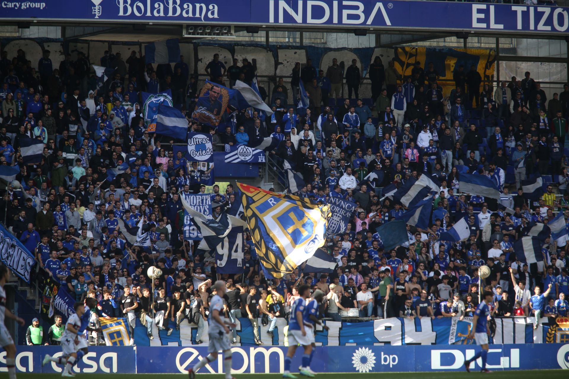 ¿Estuviste en el Real Oviedo - Levante? ¡Búscate en las fotos!