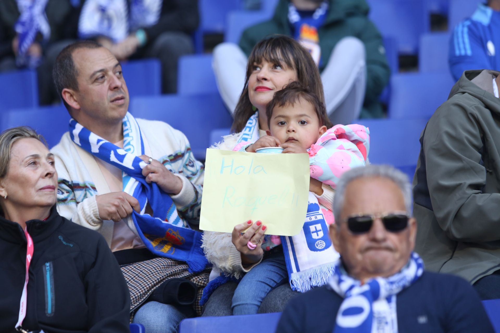 ¿Estuviste en el Real Oviedo - Levante? ¡Búscate en las fotos!