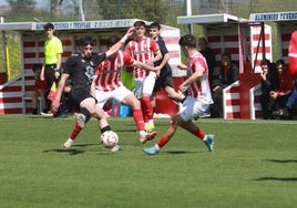 El Ceares no pudo contener al Sporting Atlético en la segunda parte.