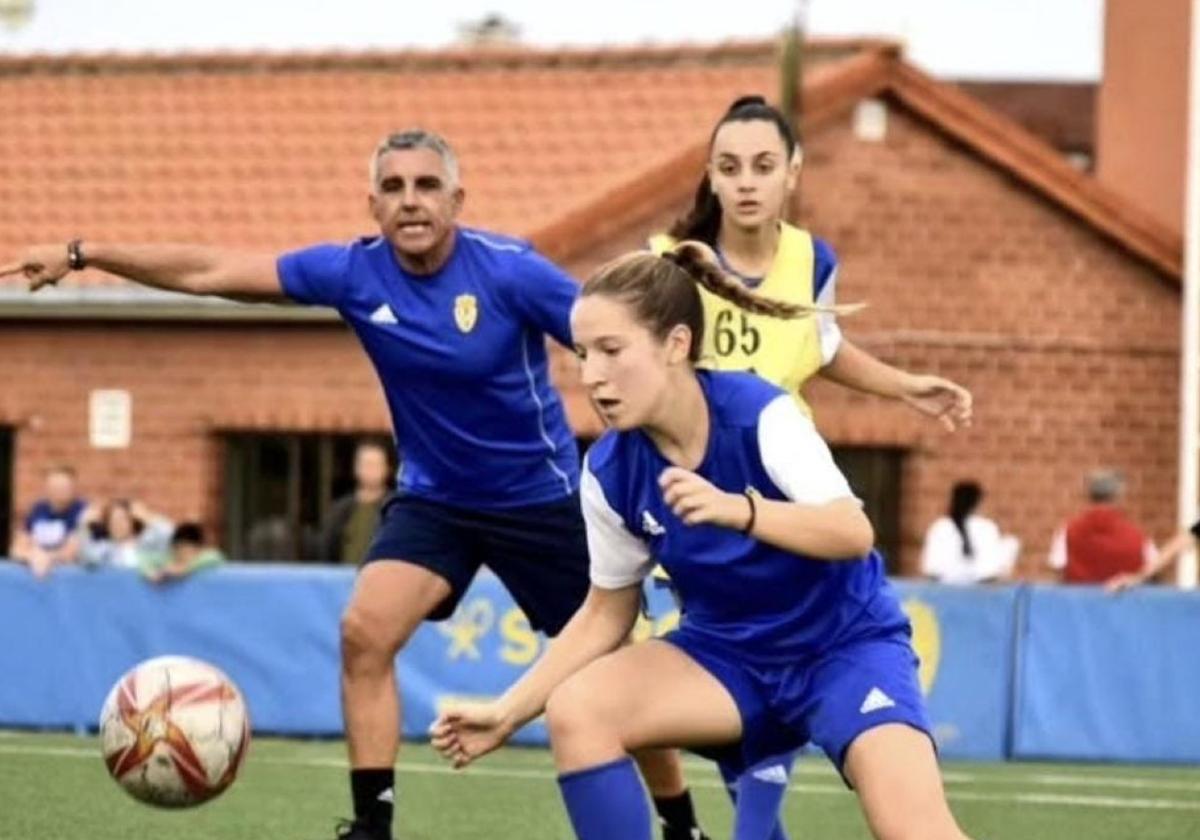 Mariano Medina, seleccionador: «El fútbol femenino asturiano está en buen momento a nivel formativo»