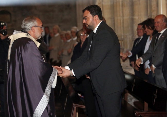 Arzobispo y presidente del principado mantuvieron un trato cordial.