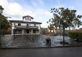 Casa Consistorial de Illas.