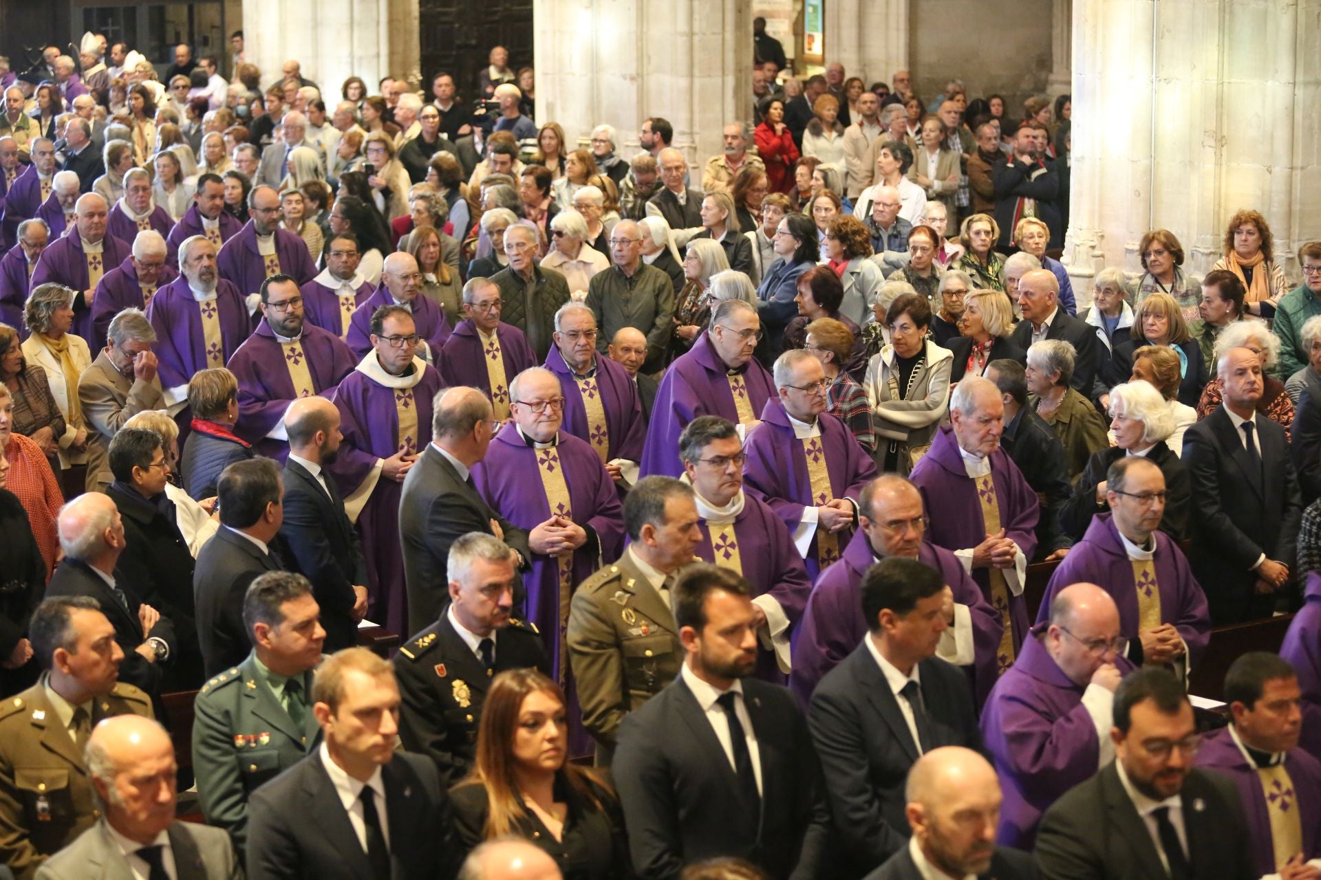 Asturias reza por el Papa Francisco: así ha sido el emotivo funeral en la Catedral de Oviedo