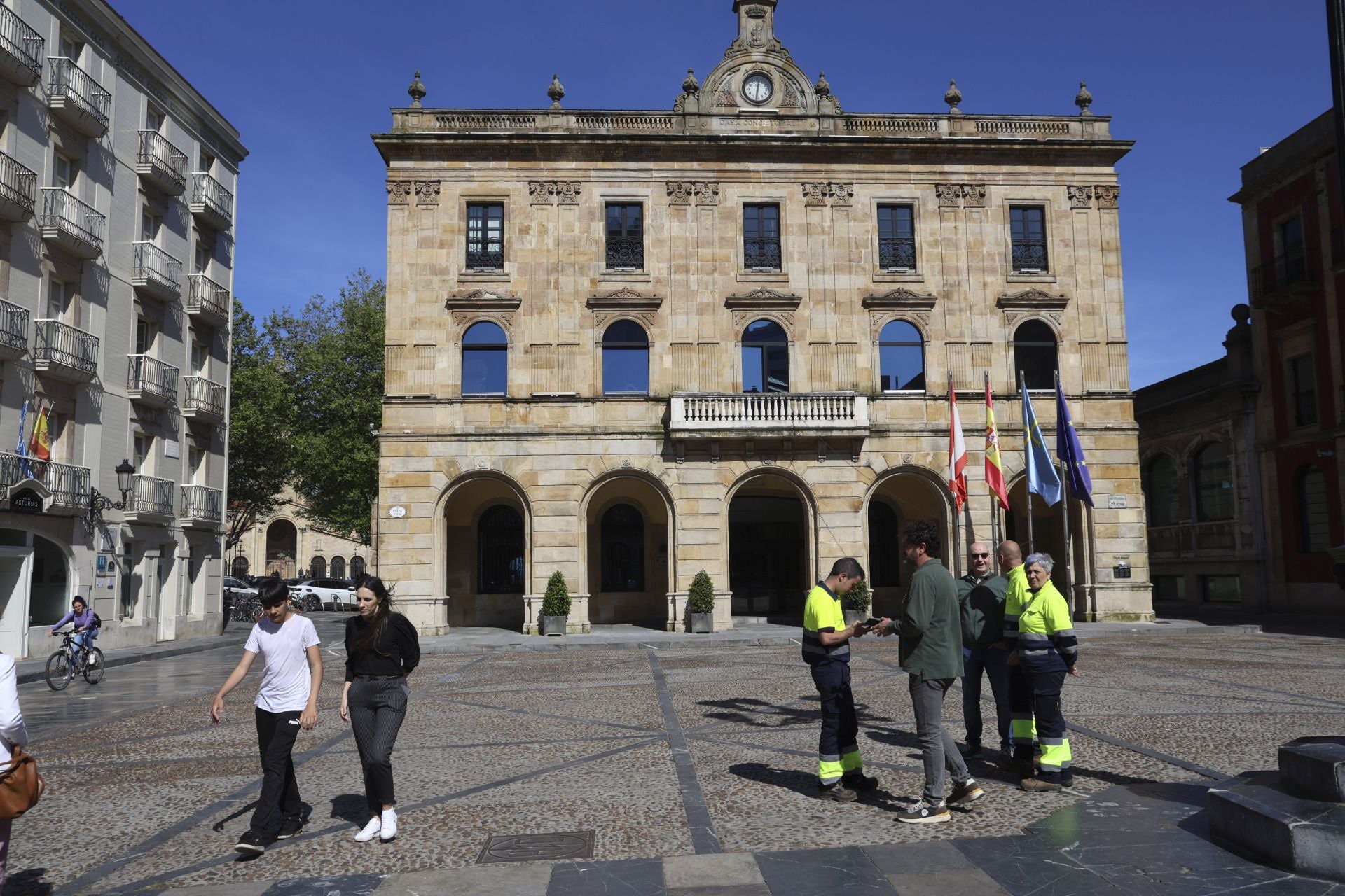 Fotos | Desconexión total: así se vivió el apagón en Asturias