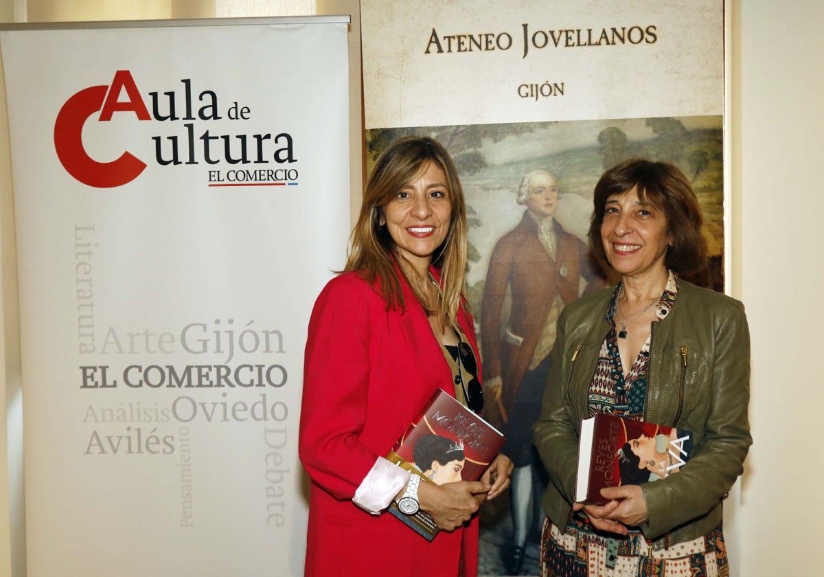 La escritora Reyes Monfore y la periodista de EL COMERCIO, Susana Tejedor.