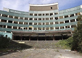 El edificio de Maternidad, de cuya vigilancia se encargará la Universidad de Oviedo.