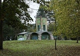 Depósito de agua de Pola de Siero.