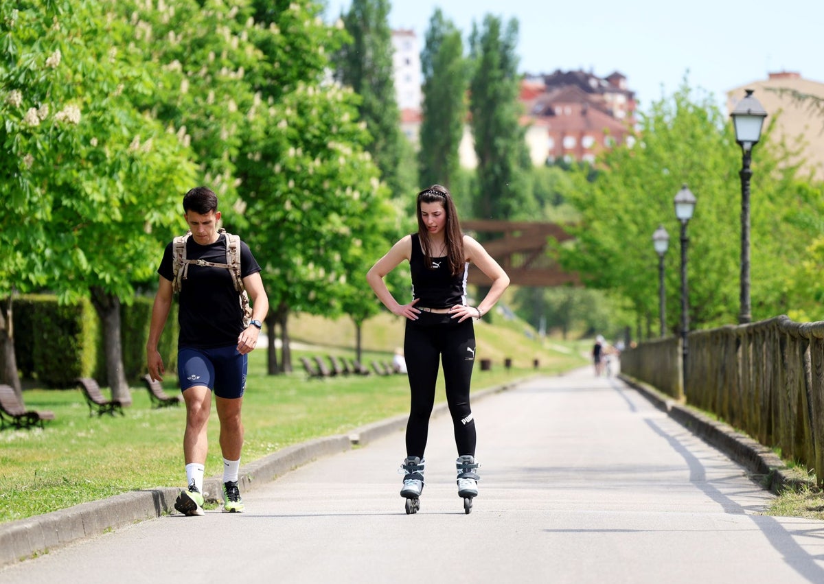 Imagen secundaria 1 - Oviedo vive el deporte