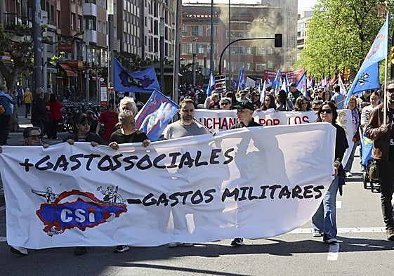 La manifestación de los sindicatos minoritarios este 1 de mayo en Gijón.