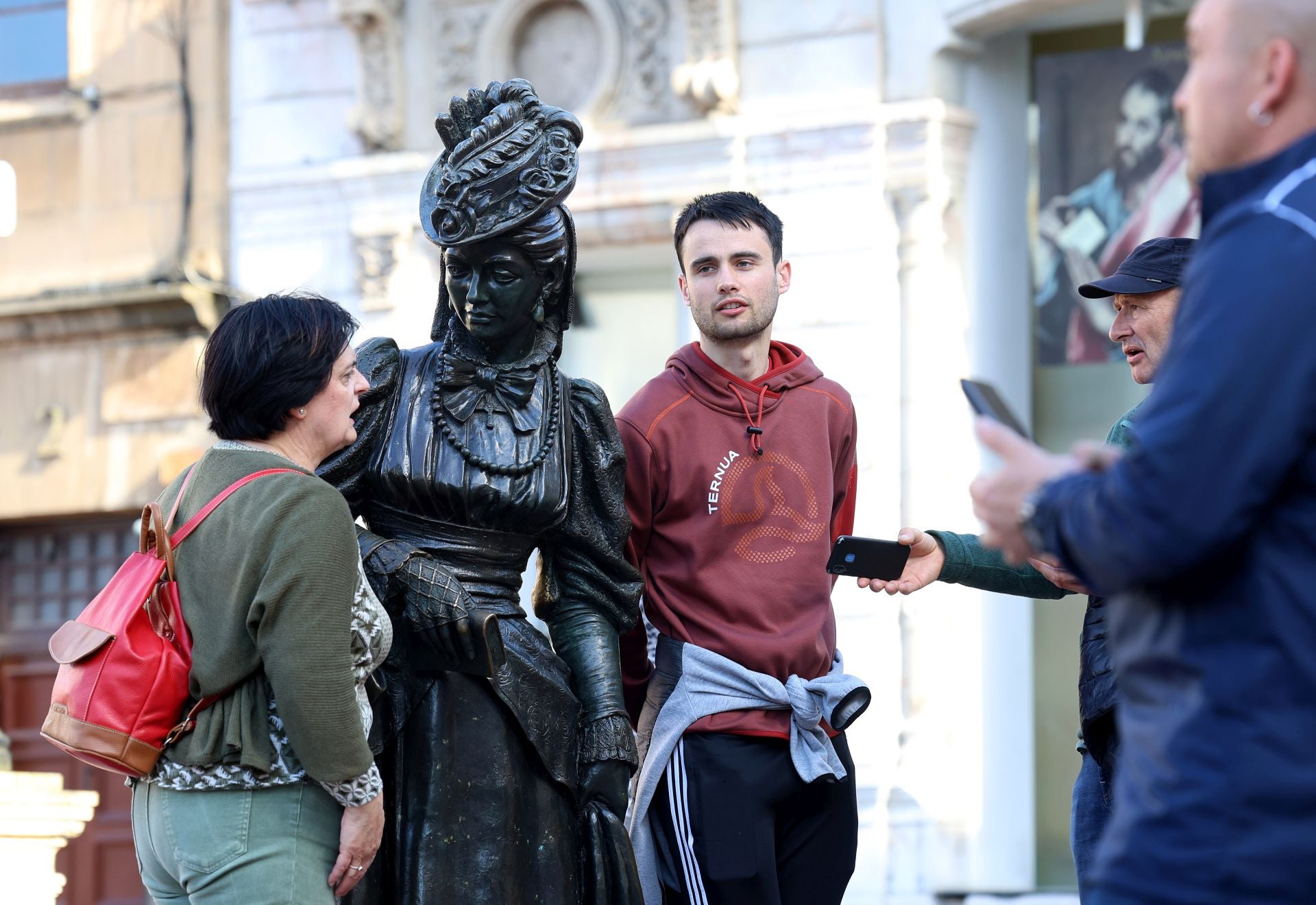 Turistas en las principales ciudades asturianas