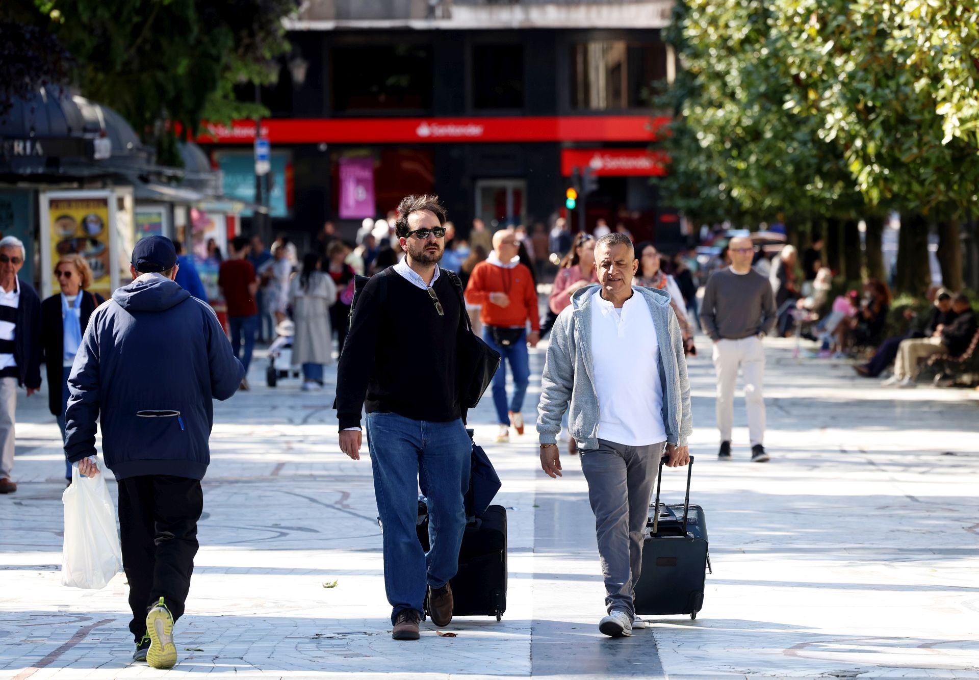 Turistas en las principales ciudades asturianas