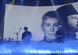 Pedro y Javier Herrero al inicio de su concierto de esta noche en La Magdalena.