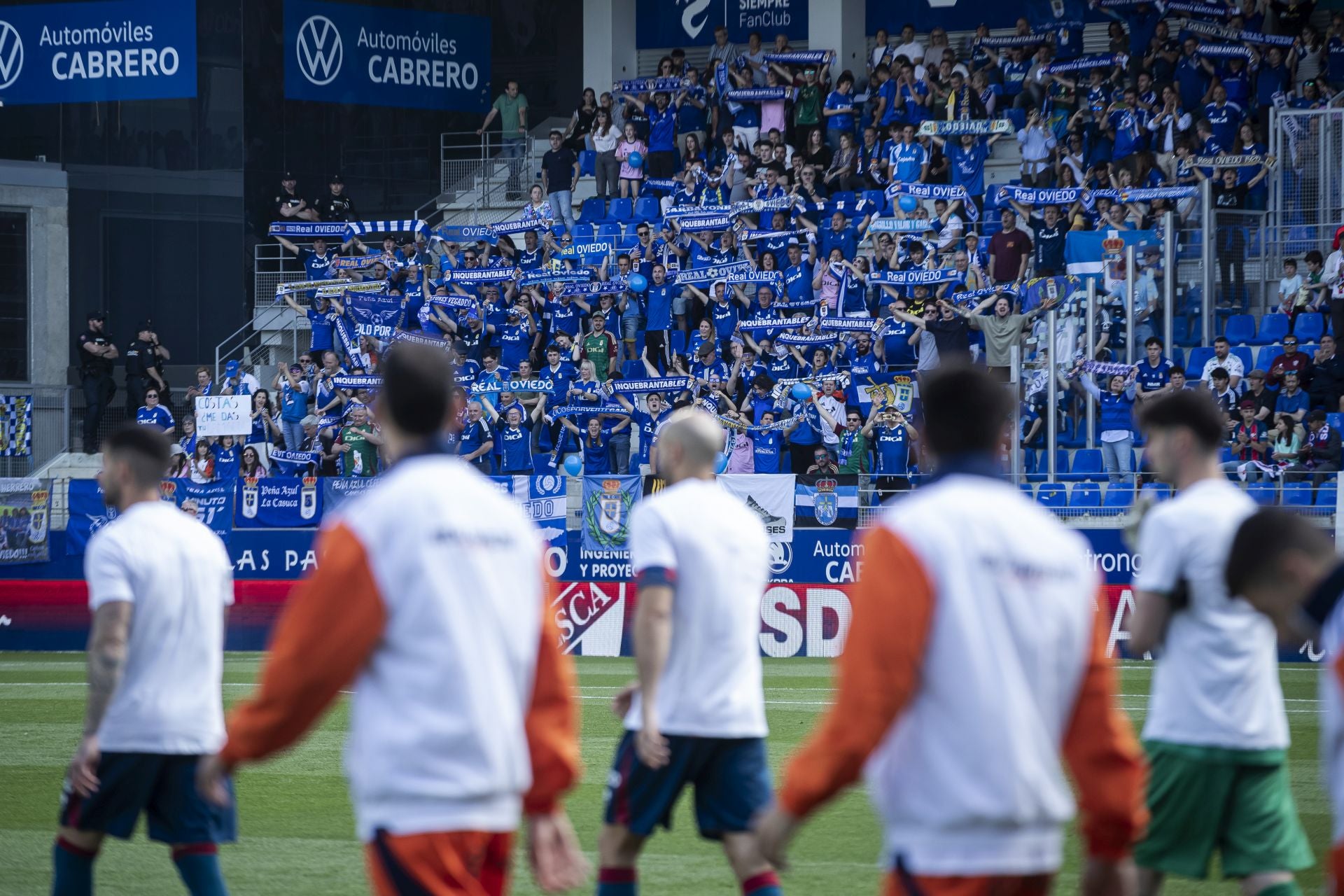 Fotos: Las jugadas del Huesca - Real Oviedo