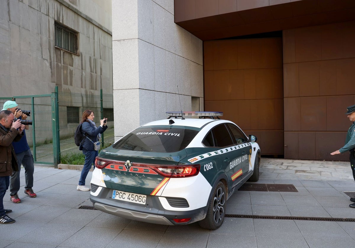 Sigue la búsqueda de familiares de los niños de 'la casa de los horrores': «Nadie se ha puesto en contacto con el Principado»