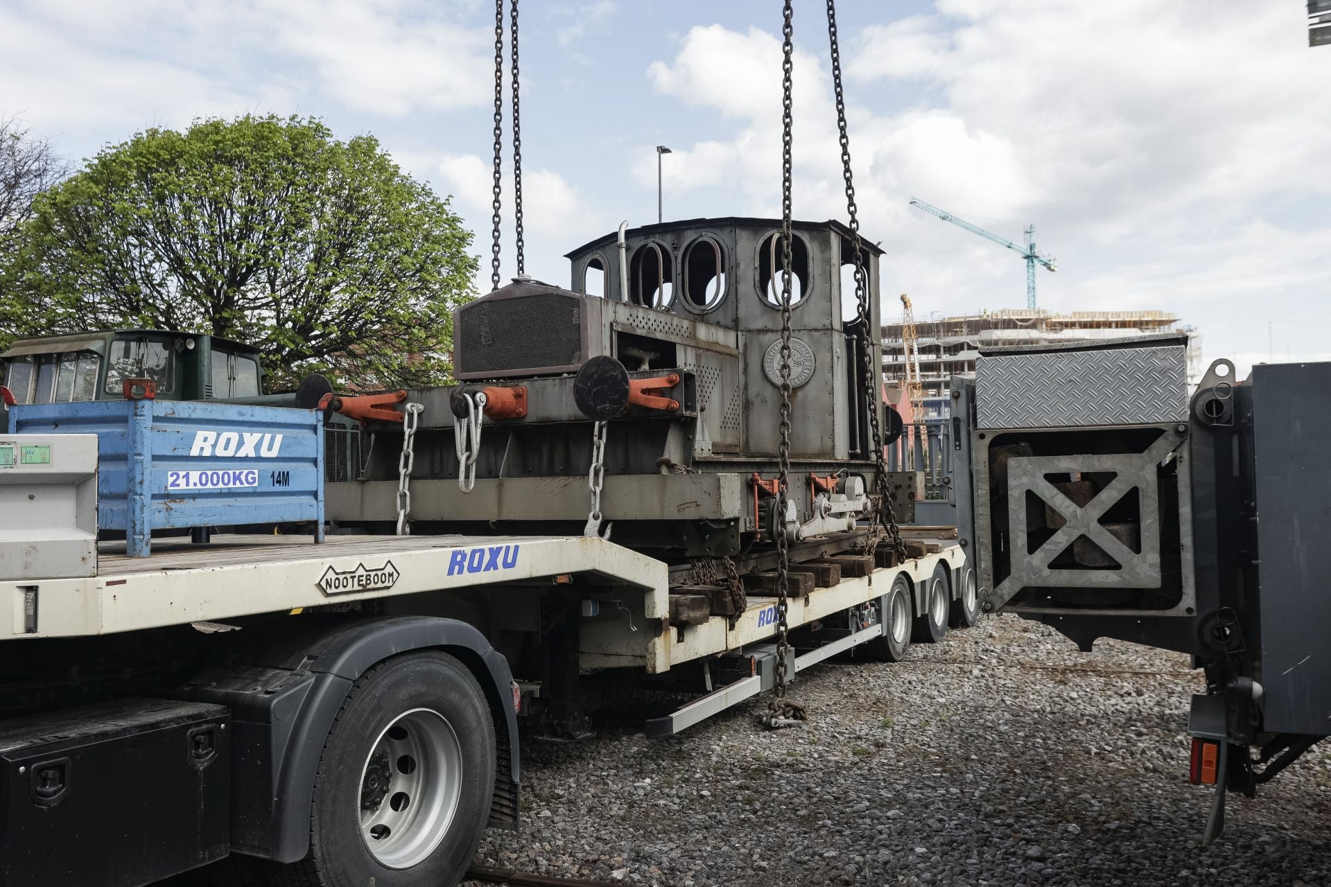 La única locomotora fabricada en Gijón que se conserva ha vuelto a casa