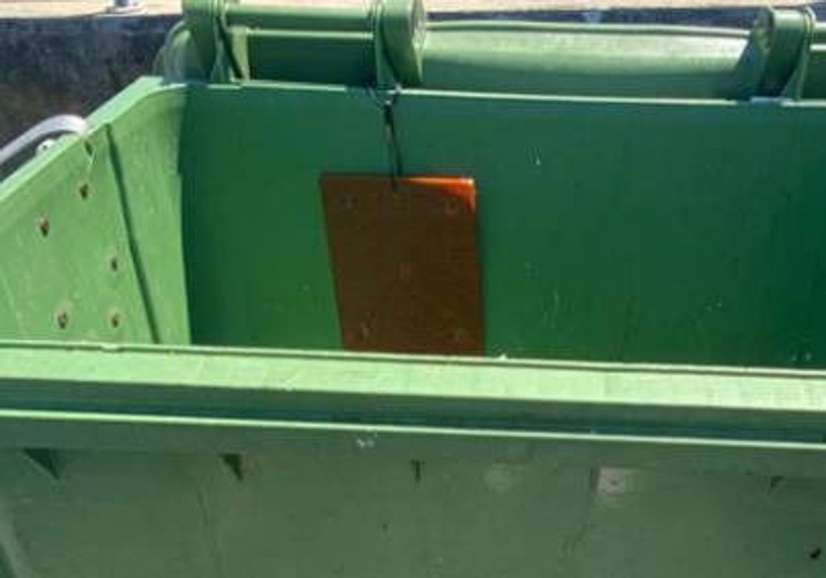 Los contenedores de basura de Gijón tendrán placas antiolor